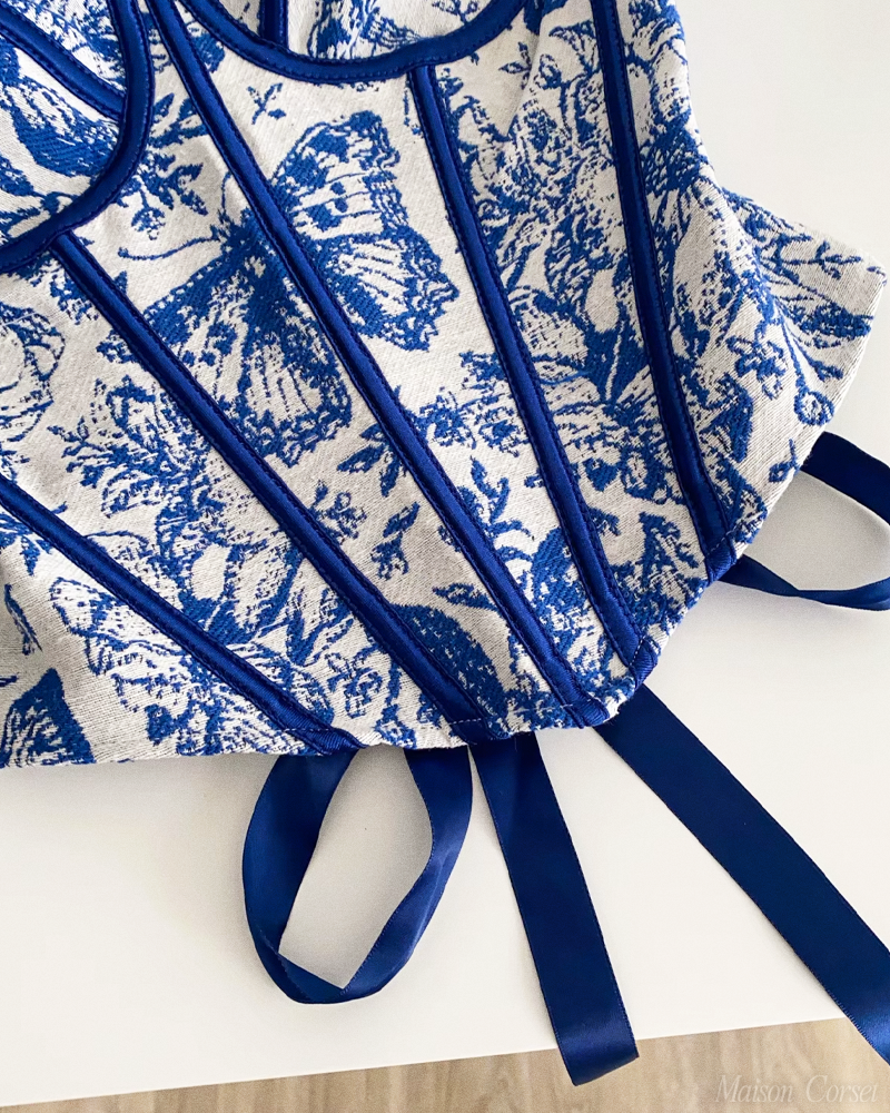 Bustier bleu et blanc