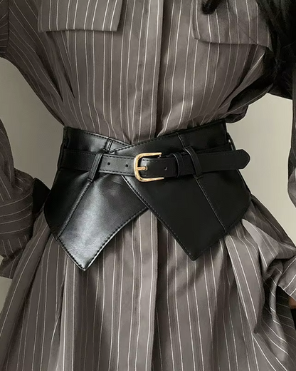 Ceinture corset noire à boucle