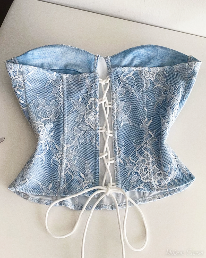 Corset bleu dentelle