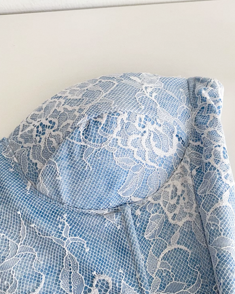 Corset bleu dentelle