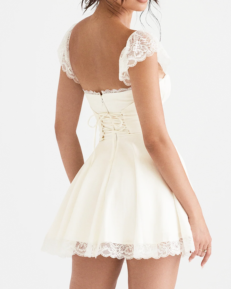 Robe corset blanche dentelle